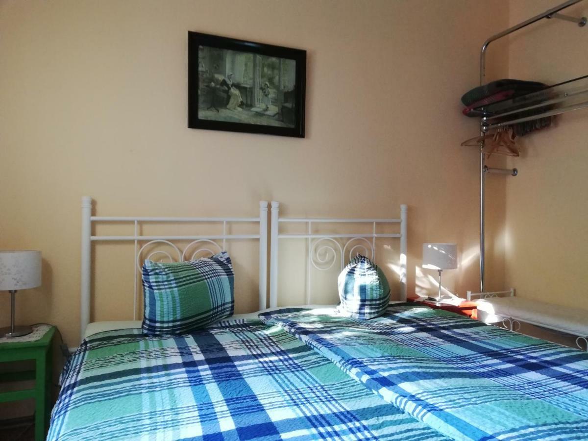 Acasa Bed & Breakfast Франкфурт на Майн Екстериор снимка
