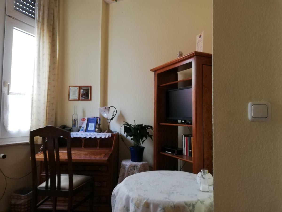 Acasa Bed & Breakfast Франкфурт на Майн Екстериор снимка