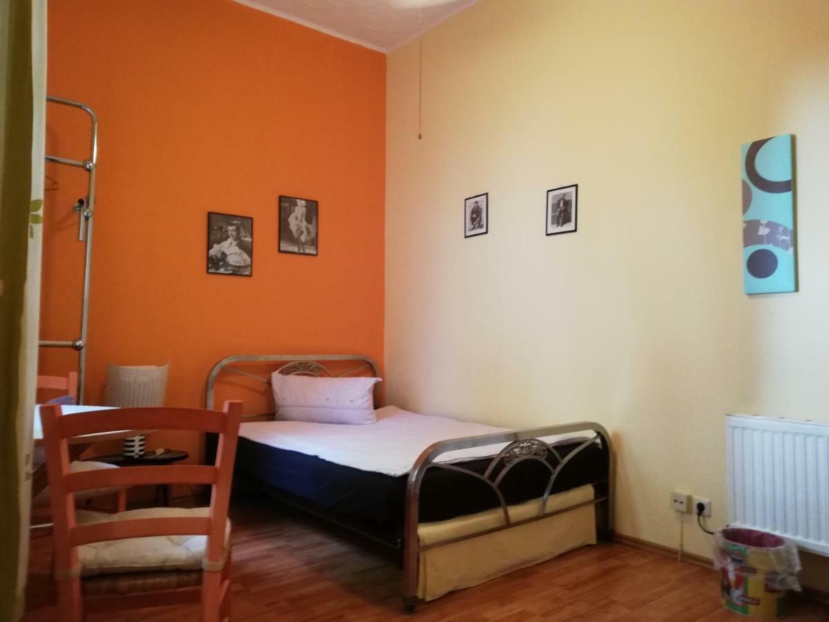 Acasa Bed & Breakfast Франкфурт на Майн Екстериор снимка